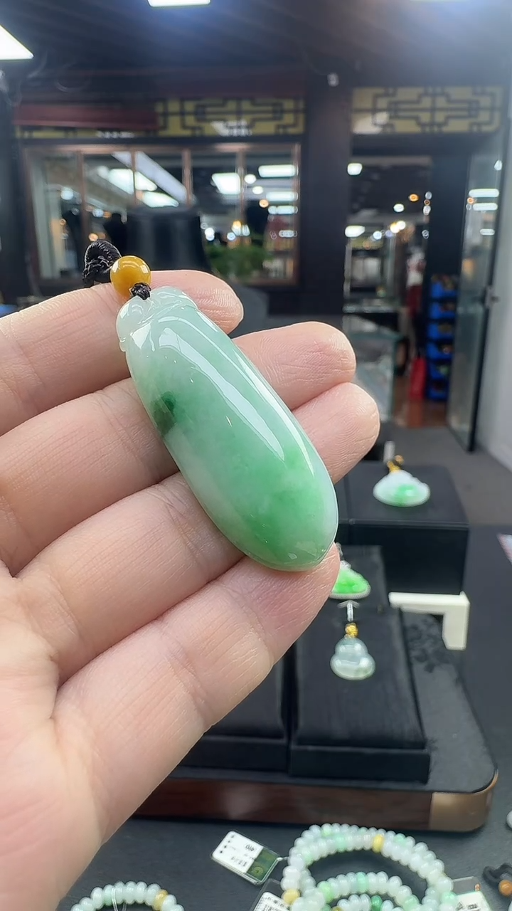 颈饰未镶嵌翡翠北****！福瓜