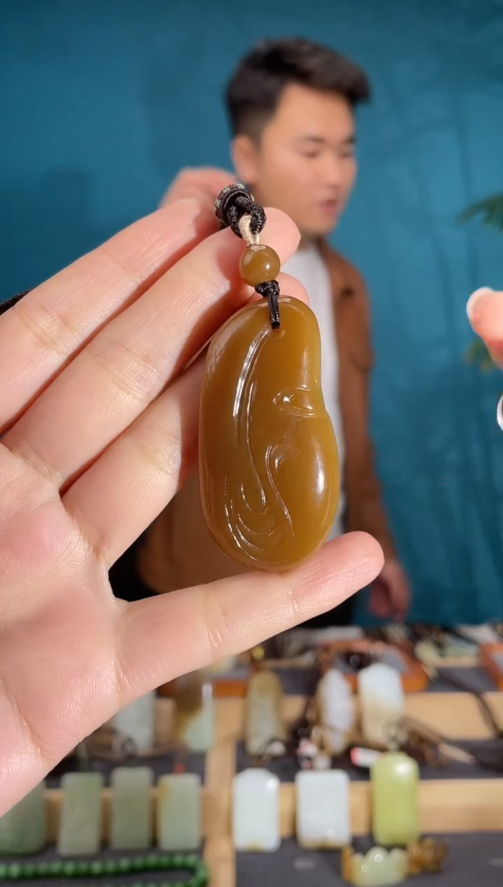 颈饰未镶嵌和田玉1