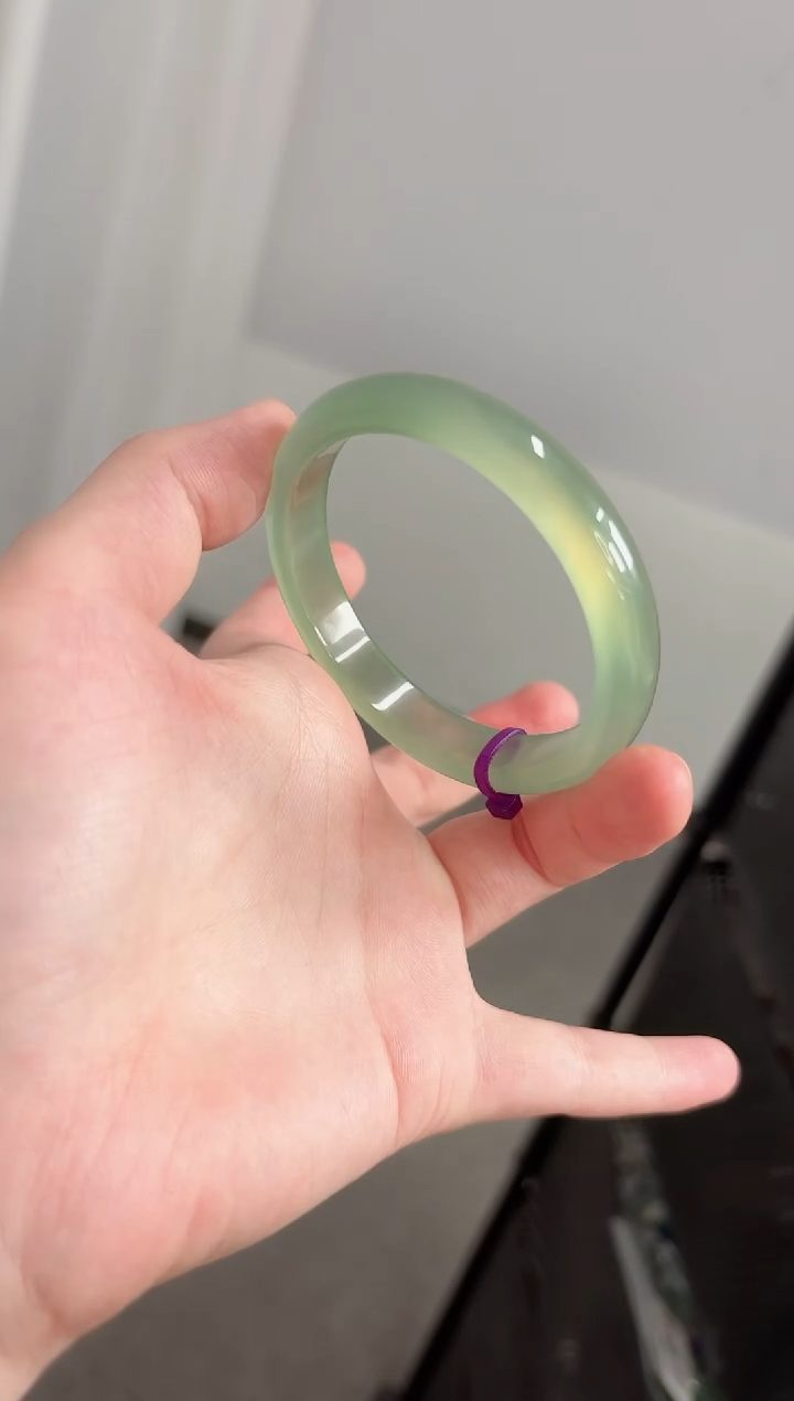 玛瑙/玉髓手镯未镶嵌54圈