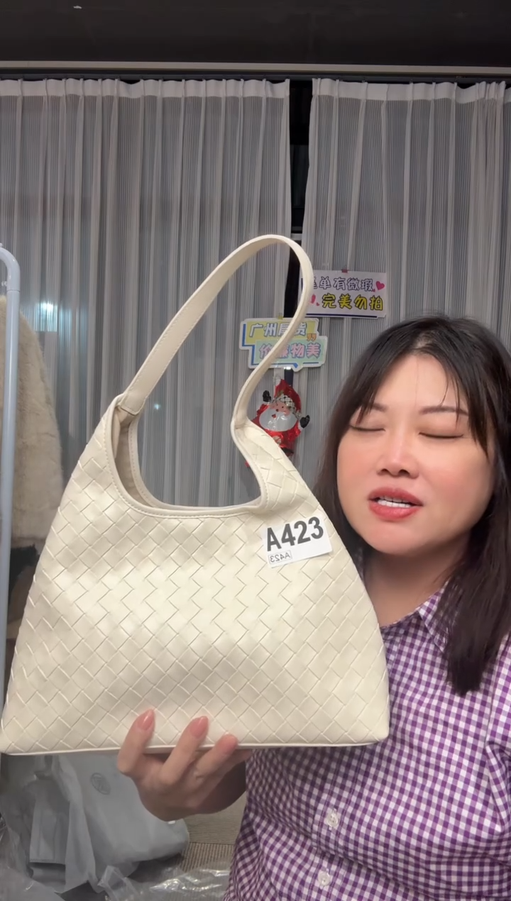 牛皮（革）423孤品微瑕，介意勿拍！