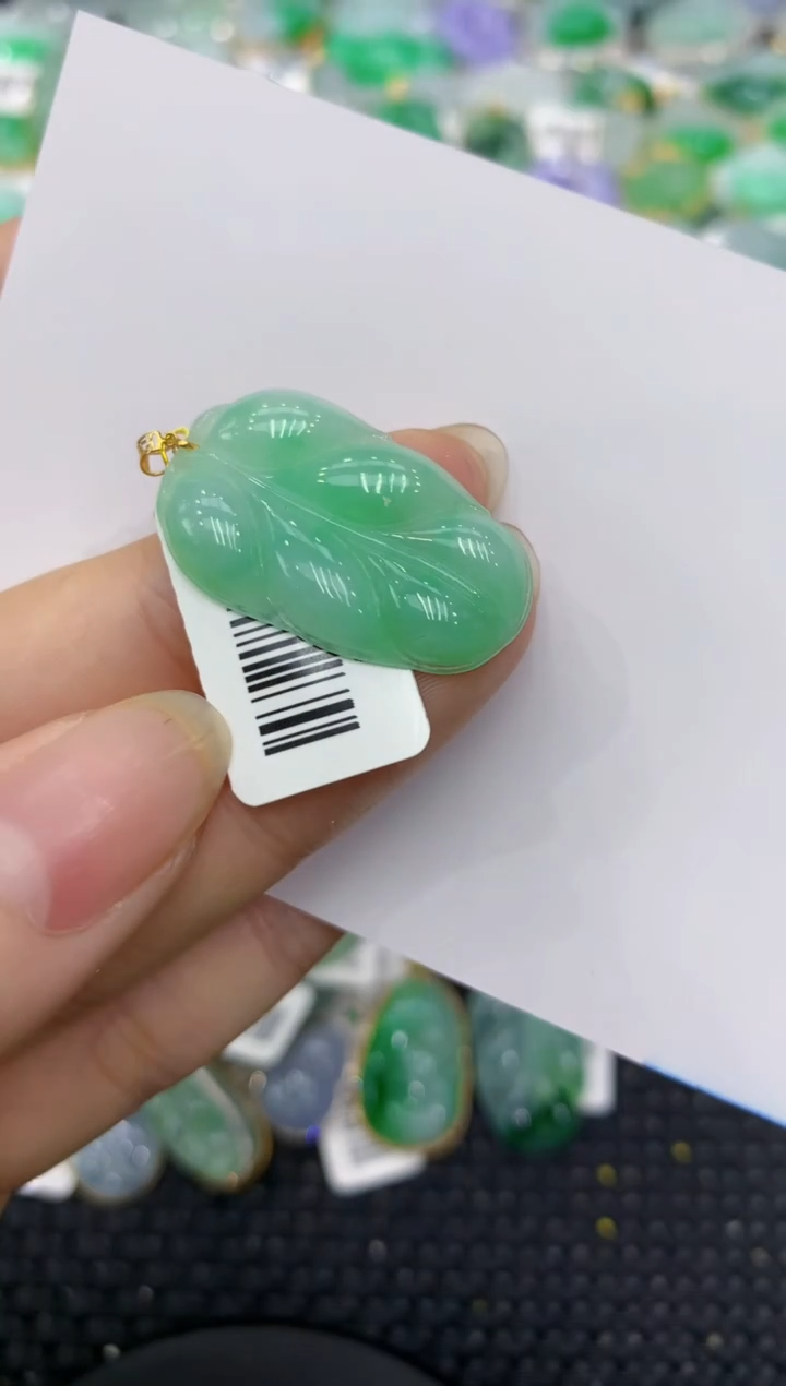 【闪购商品】翡翠颈饰18K金镶嵌8888888888