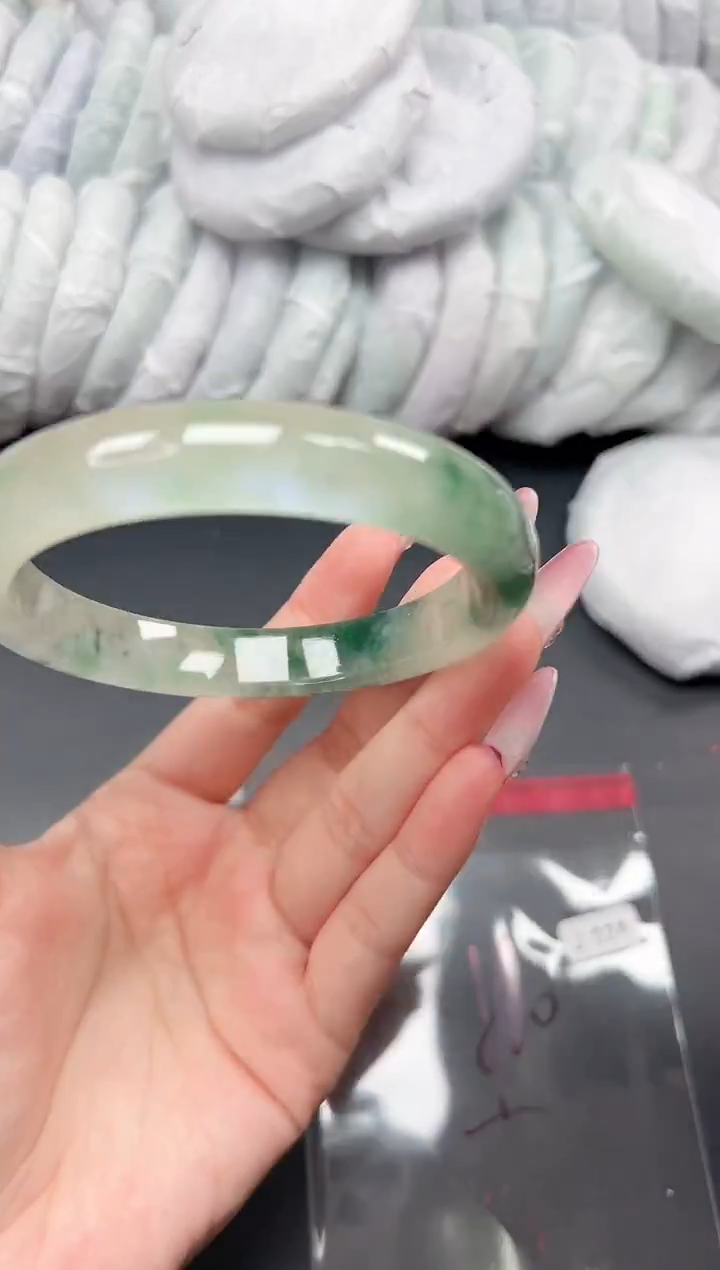 精品手镯，一物一拍J-024