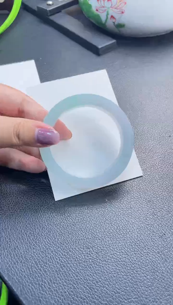 未镶嵌手镯定制翡翠t****陌SZDZXCZB2