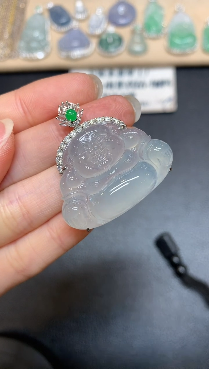 【闪购商品】翡翠颈饰18K金镶嵌佛公【无服务费