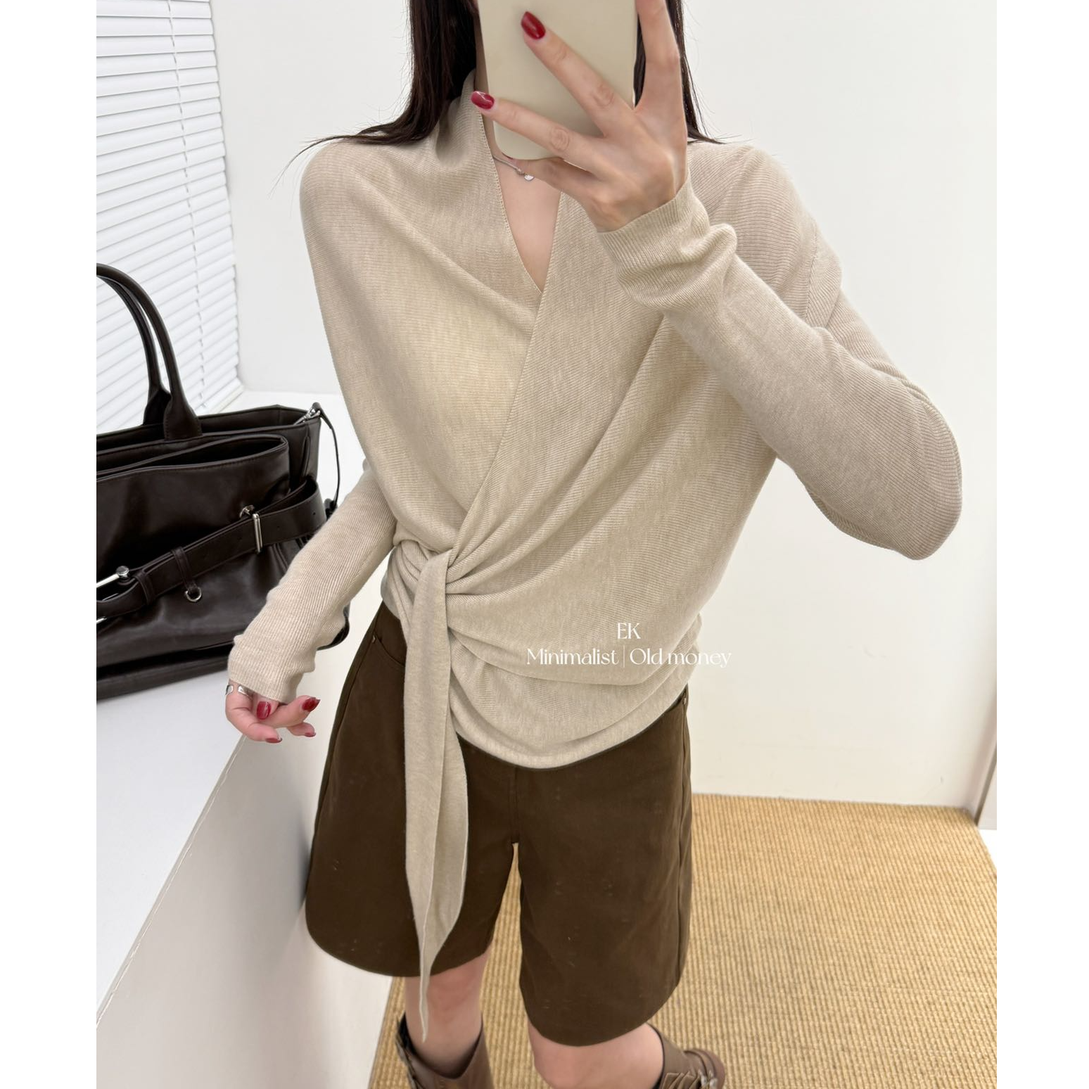 EK2025秋冬新款高级感交叉绑带设计V领针织衫女极简气质上衣1155