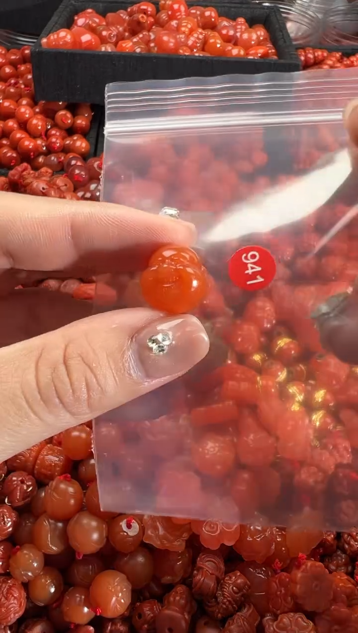 【闪购商品】南红玛瑙未镶嵌颈饰1