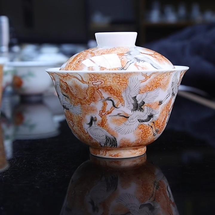 景德镇全手绘矾红九鹤盖碗