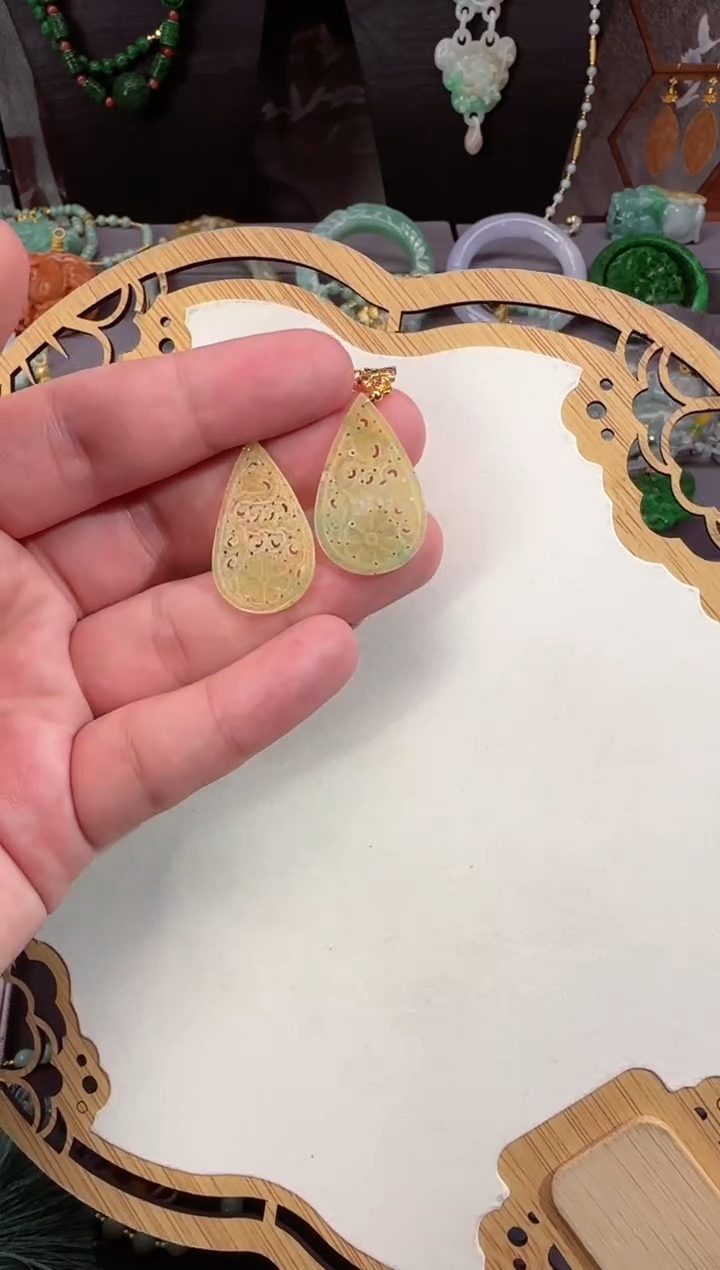 【闪购商品】翡翠颈饰未镶嵌牌子