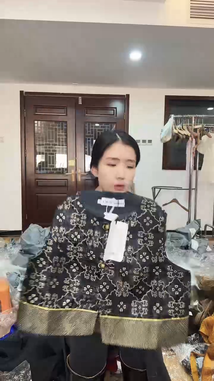 马甲       L码        105-115斤