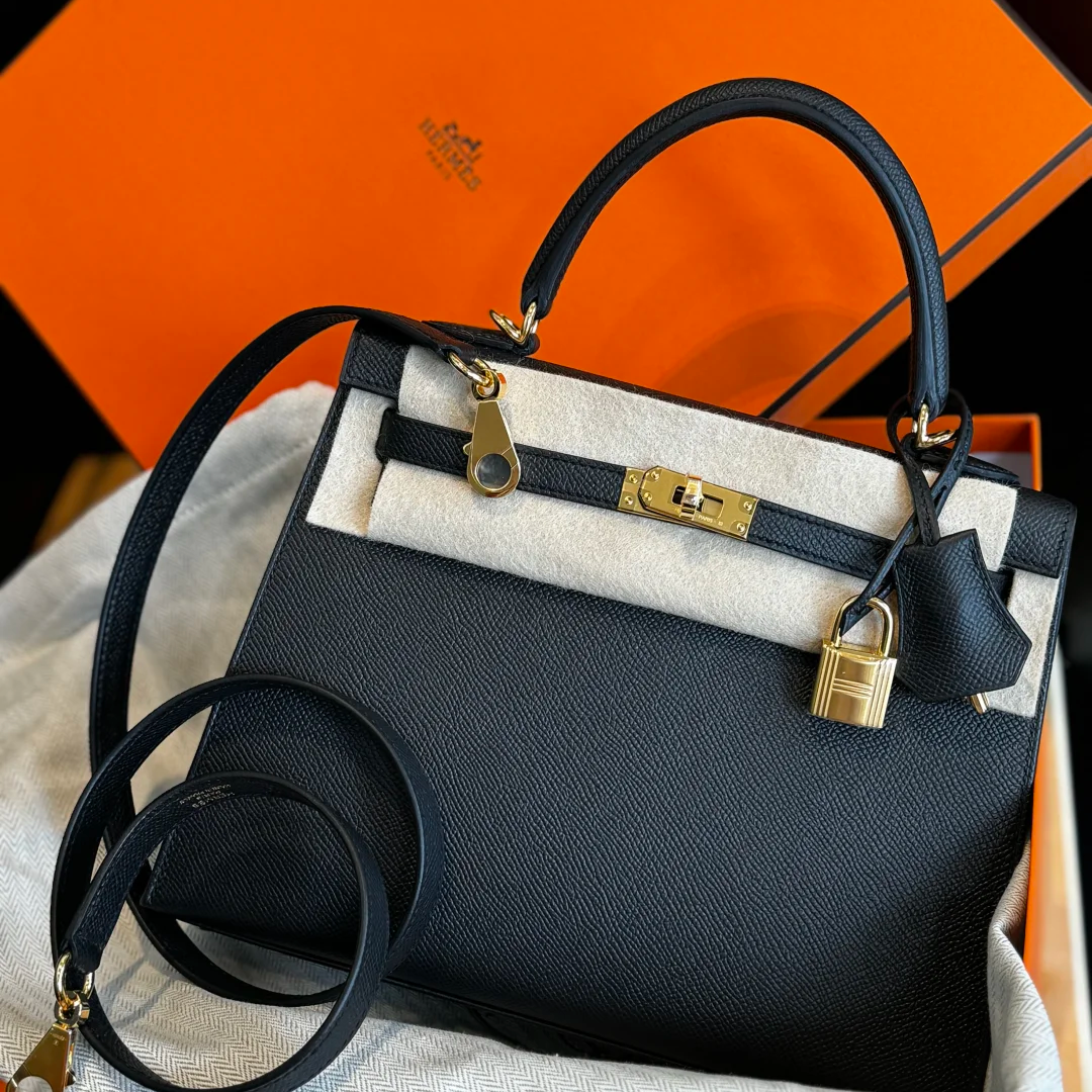 未使用 Hermes/爱马仕 小花6欢 Kelly28 黑色 Epsom皮 K刻金扣包