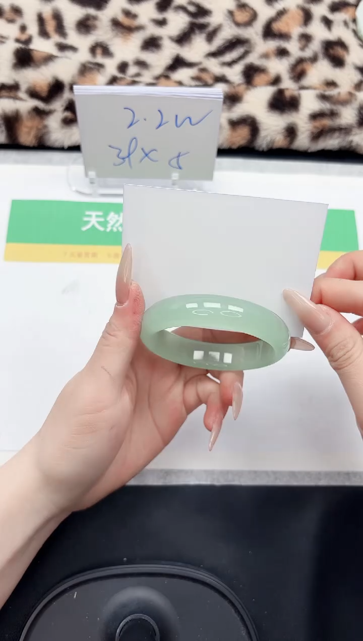 【闪购商品】石英质玉手镯未镶嵌313-53