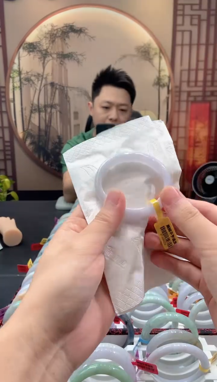 翡翠手镯未镶嵌000050539