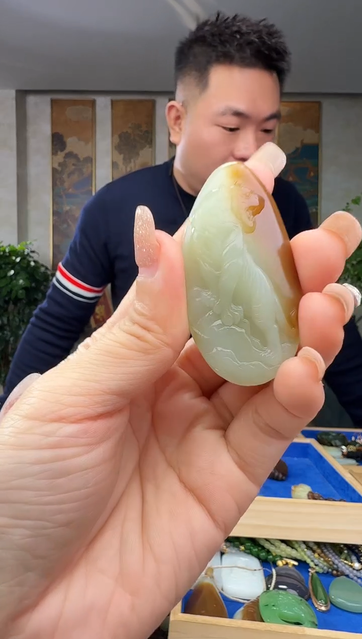 颈饰未镶嵌和田玉拍一发一