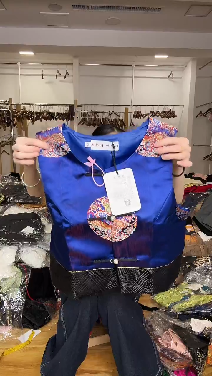 XL码      115-125斤  马甲