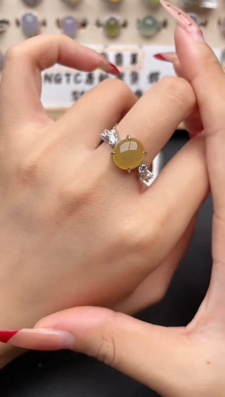 【闪购商品】翡翠戒指银S925镶嵌一物一证一礼盒