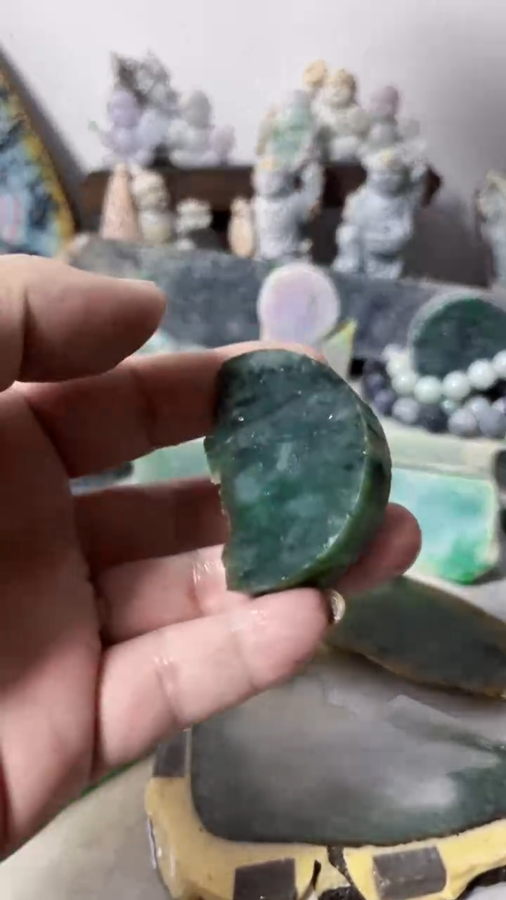 【闪购商品】翡翠吊坠(不含链)未镶嵌A135