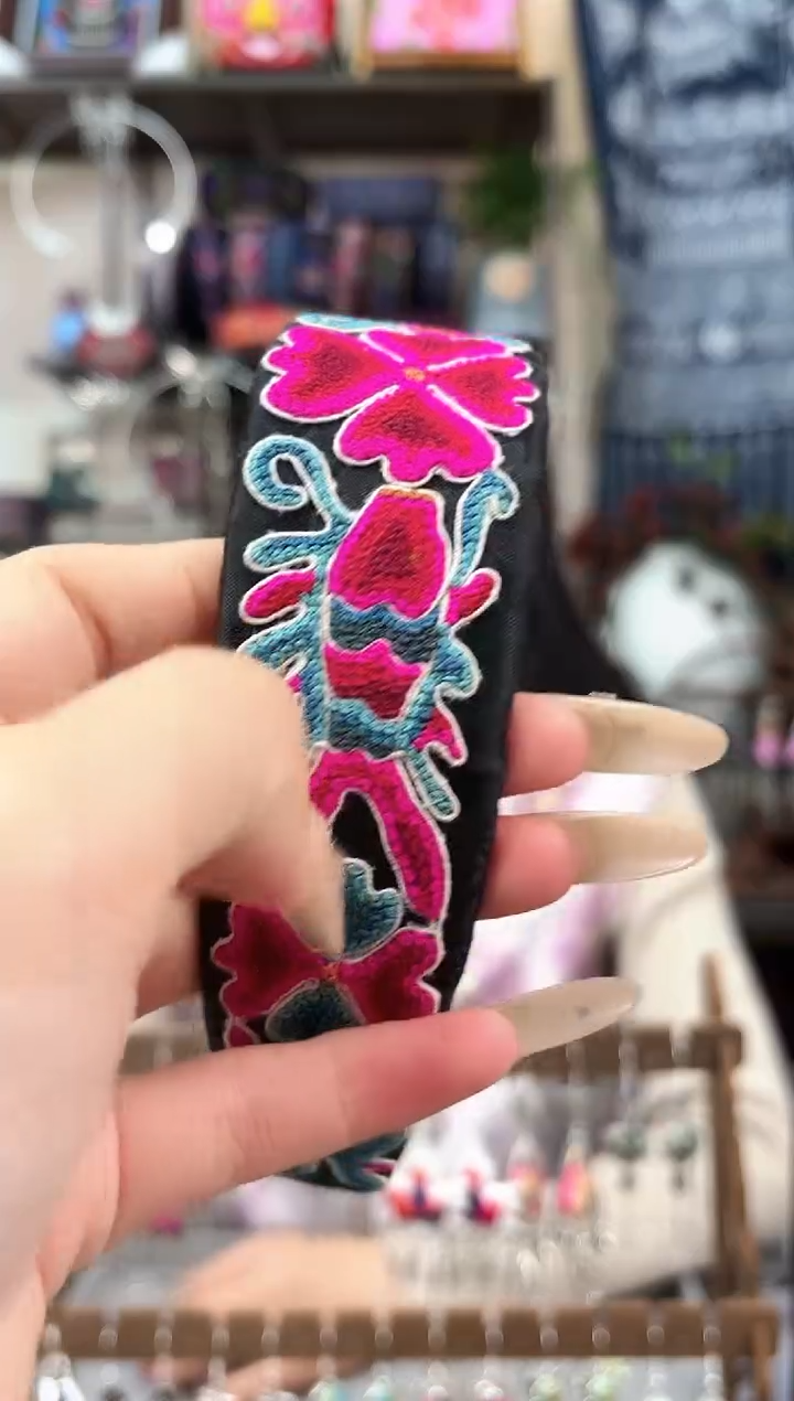 织绣民族风非遗老绣苗银饰品315