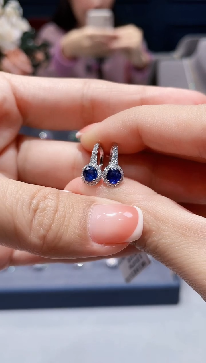 【闪购商品】蓝宝石耳饰18K金镶嵌0.97克拉 缅甸 无烧