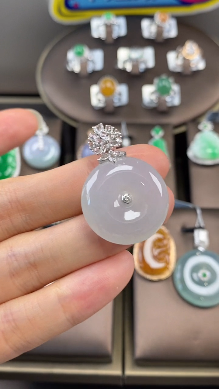 翡翠18K金镶嵌吊坠(不含链)翡翠平安扣