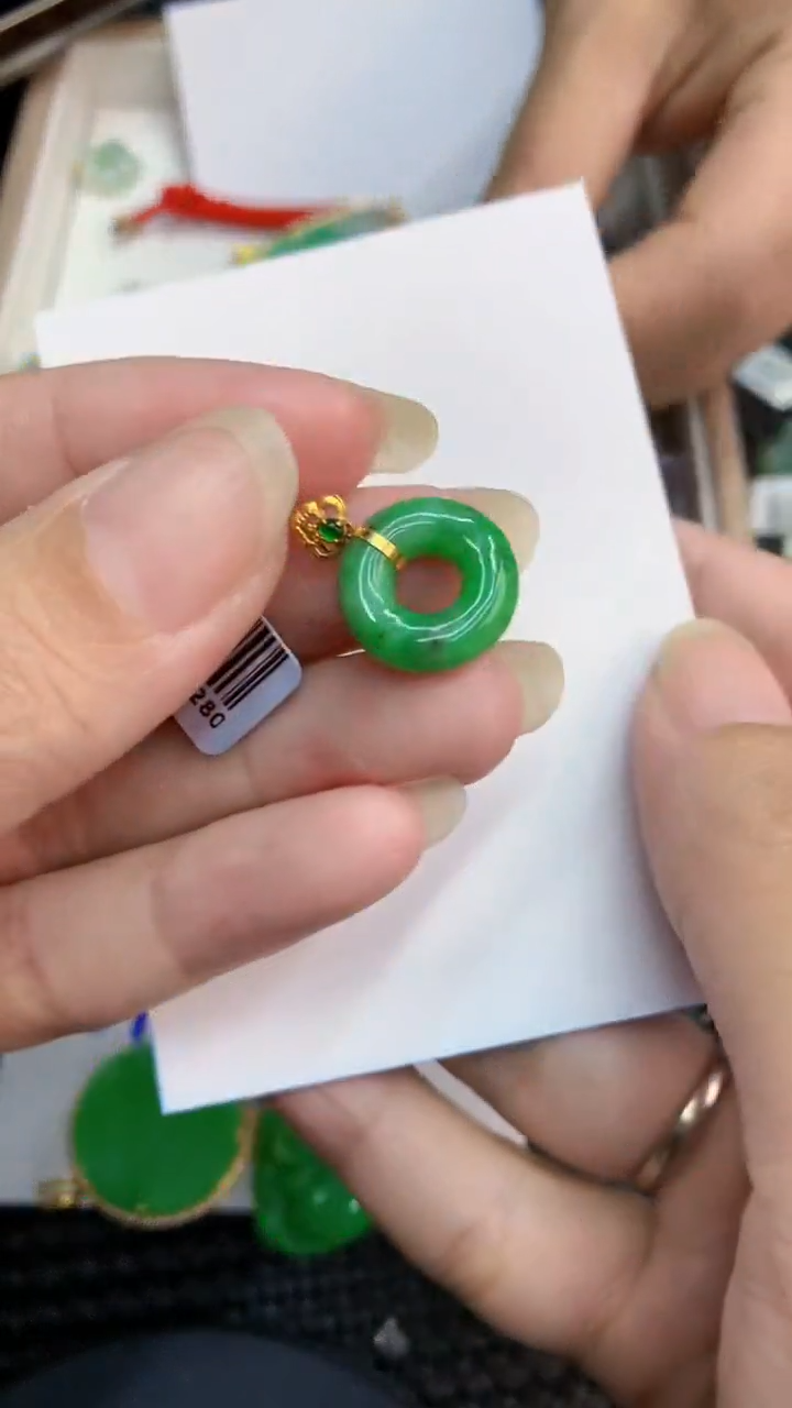 【闪购商品】翡翠颈饰18K金镶嵌            8