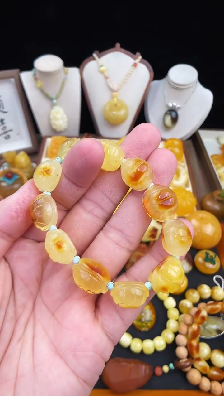 琥珀未镶嵌珠宝奇石柒月