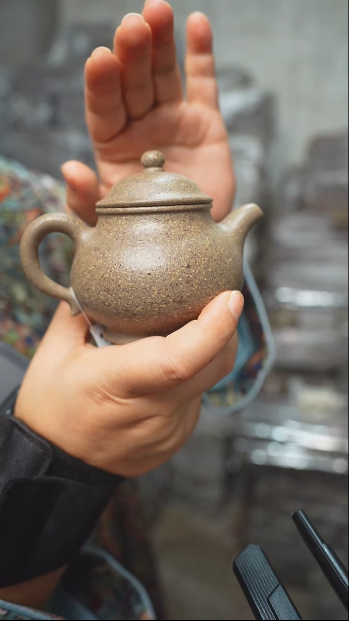 茶壶紫砂手磨青降坡潘壶