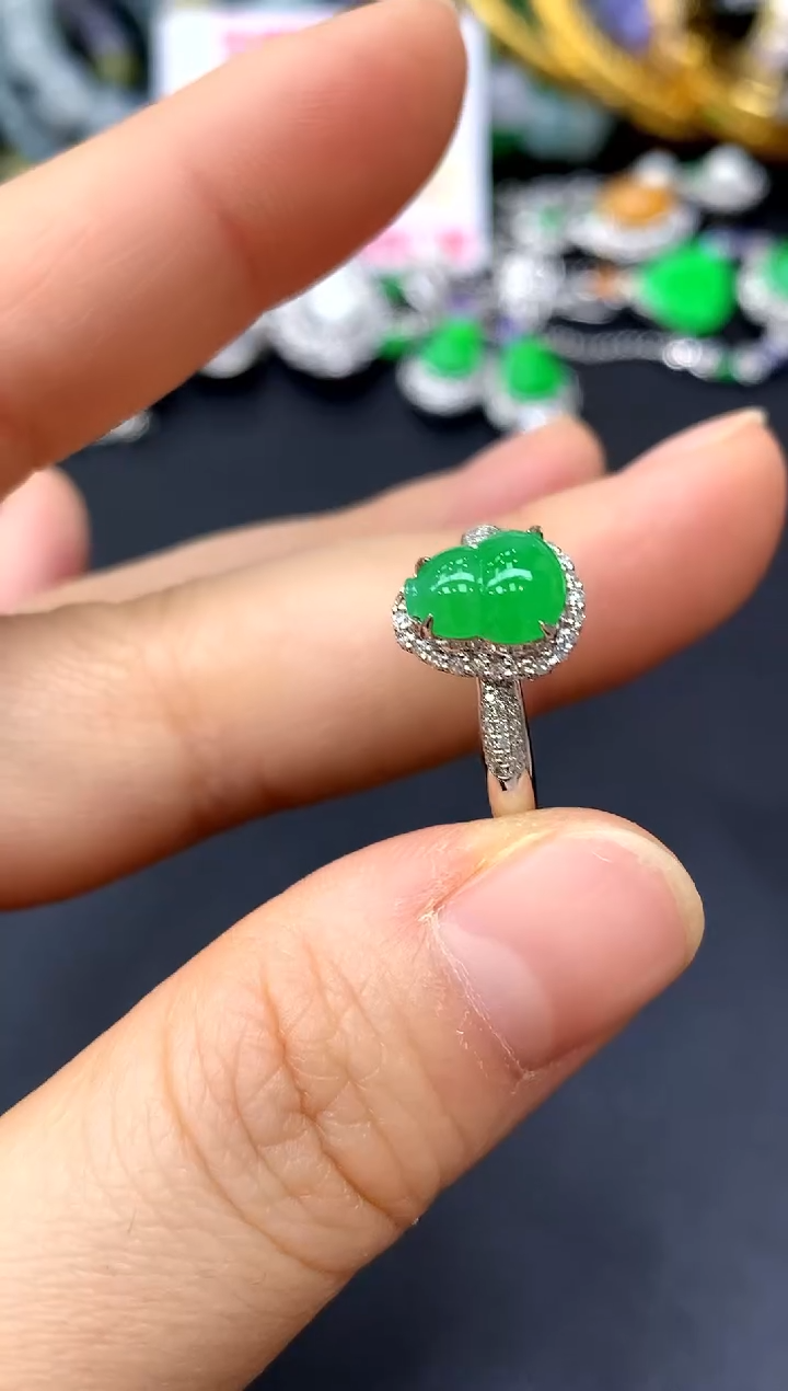 18K金镶嵌戒指翡翠325-中国好珍宝