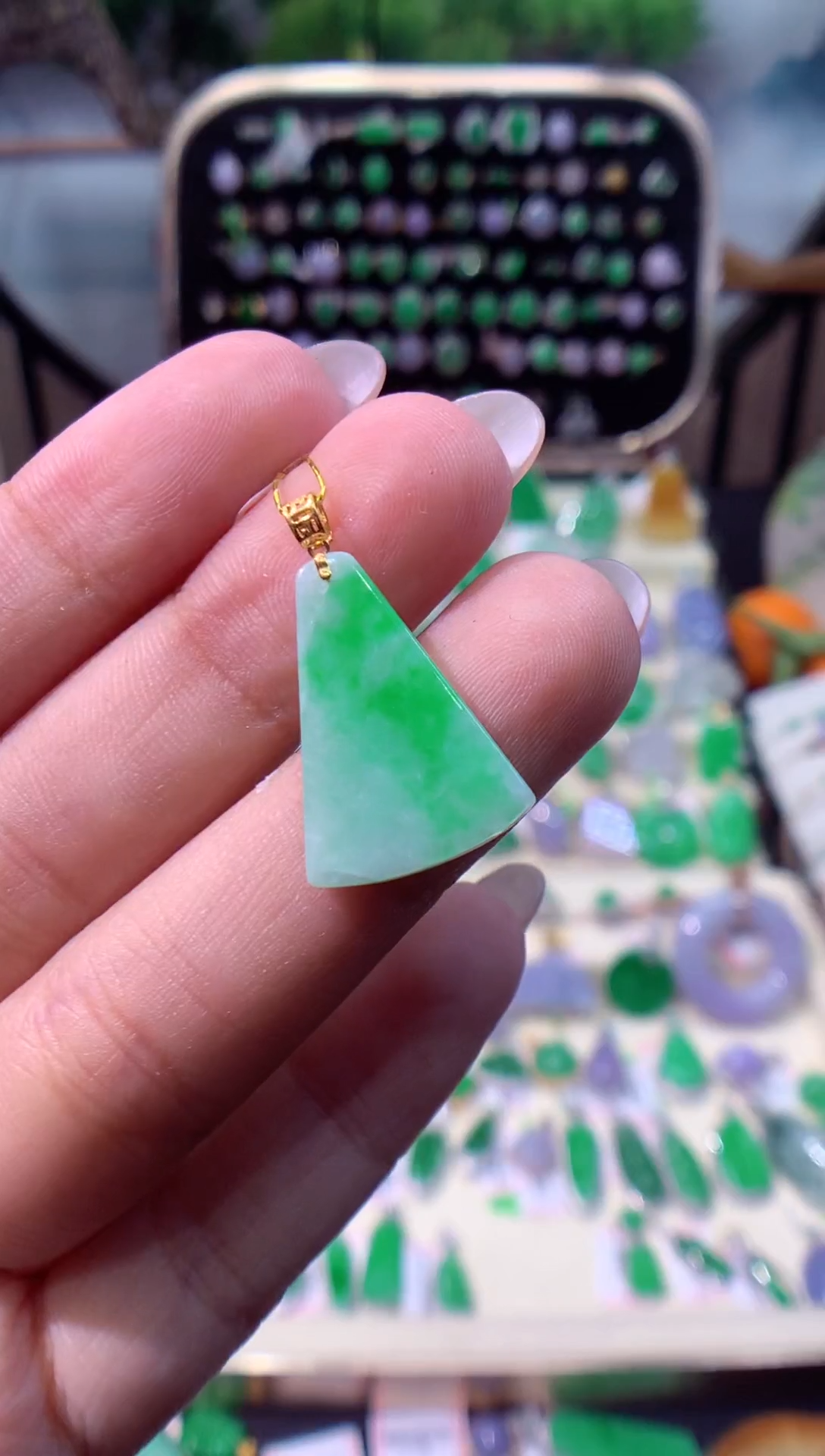 【闪购商品】翡翠颈饰18K金镶嵌缅甸天然A货翡翠