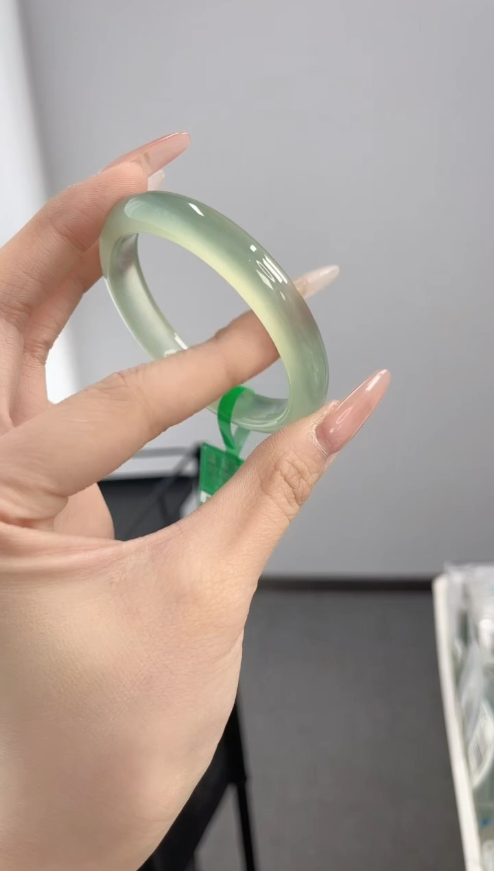 【闪购商品】玛瑙/玉髓手镯未镶嵌54-55圈