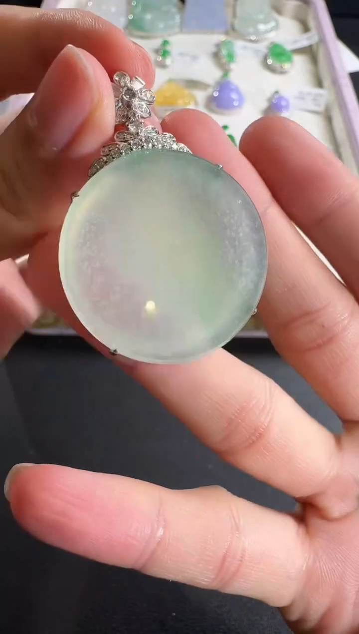 【闪购商品】翡翠吊坠(不含链)18K金镶嵌【源头工厂】钻石镶嵌