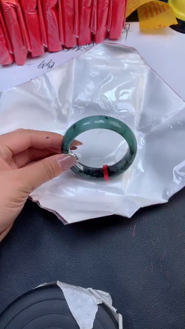 【闪购商品】翡翠手镯未镶嵌天然缅甸A货翡翠手镯