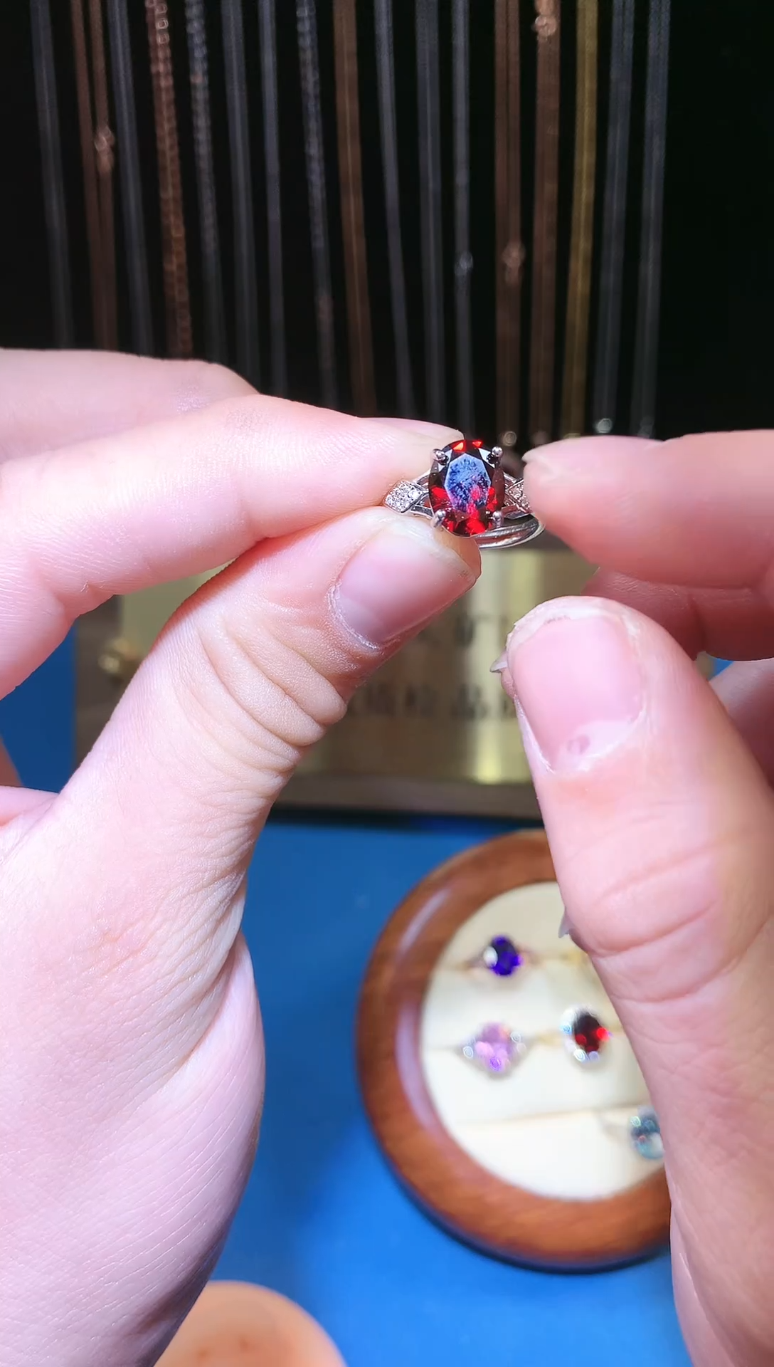 【闪购商品】石榴石戒指银S925镶嵌1111