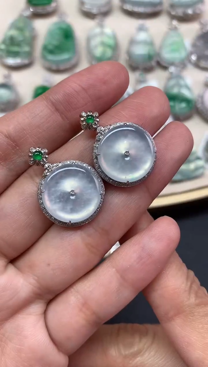 【闪购商品】翡翠吊坠(不含链)18K金镶嵌Q48|3980多样性发其一