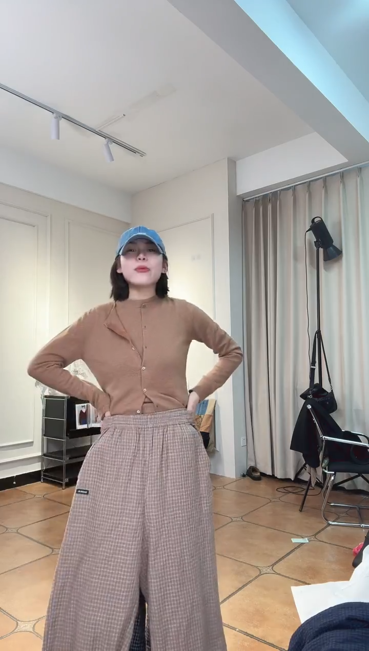 只**周设计师品牌格子裤