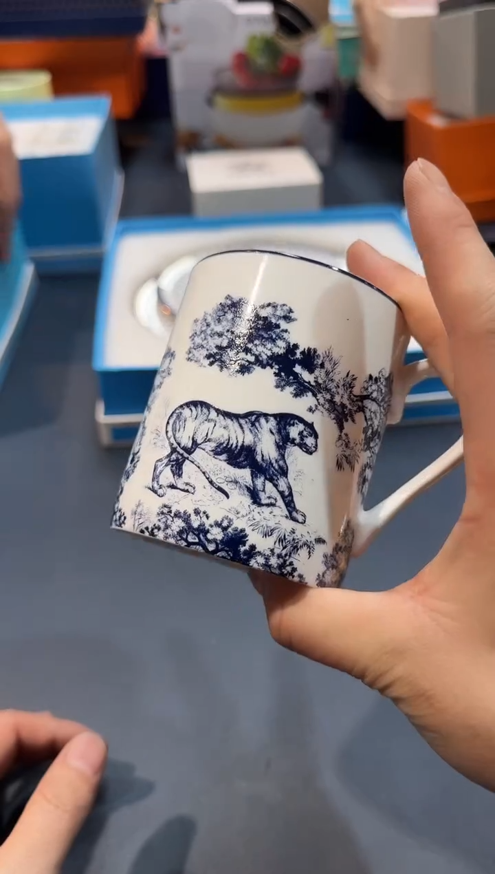 【闪购商品】瓷片E111-H1699全场正品，京东包邮