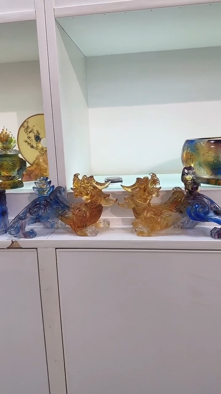 手工艺品琉璃貔貅一对