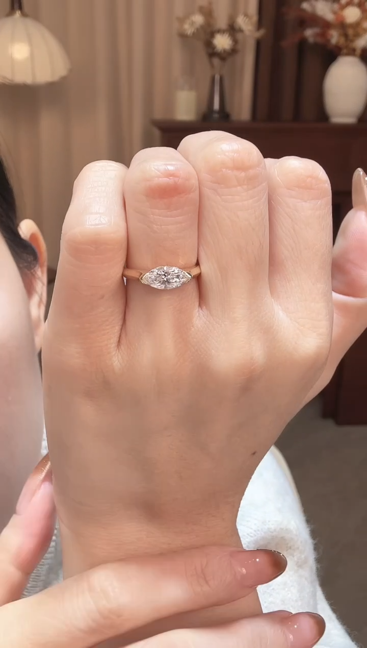 18K金镶嵌实验室培育钻石1卡马眼戒指k黄