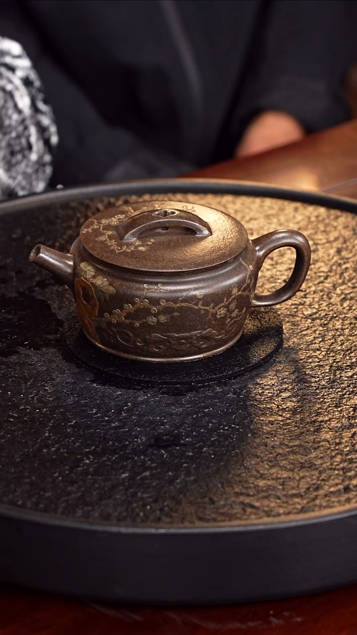 茶壶紫砂顾海荣 汉瓦54 桂花砂 260毫升 单国强 程十发 配邮票