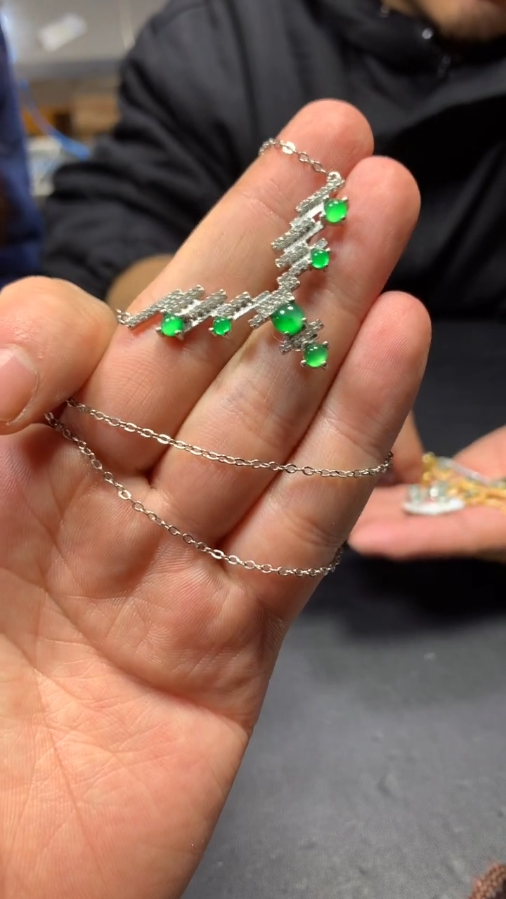 【闪购商品】翡翠项链未镶嵌0698921646/多样性发一