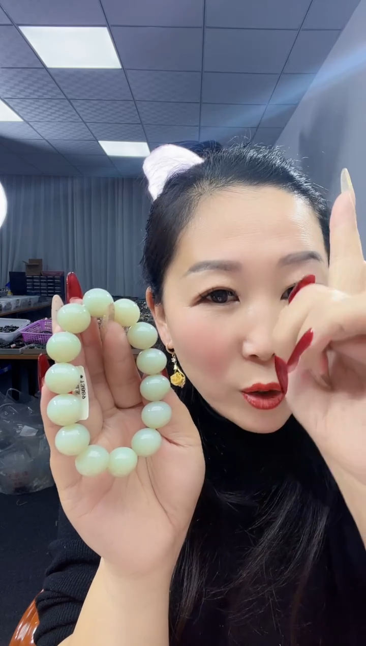 未镶嵌手链和田玉天然和田玉新疆且末奶白蓝特细16