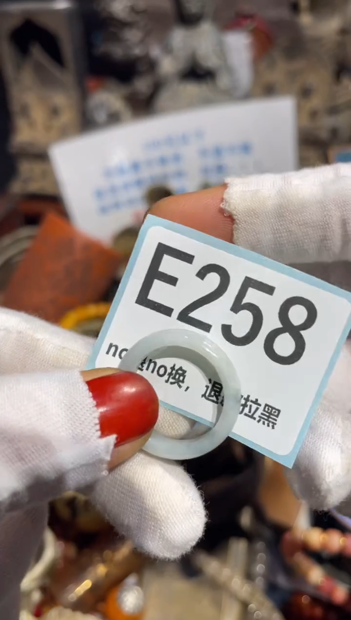 瓷片做****阳表姐直播所见所得