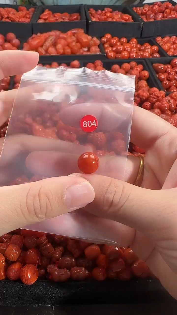 颈饰未镶嵌南红玛瑙1