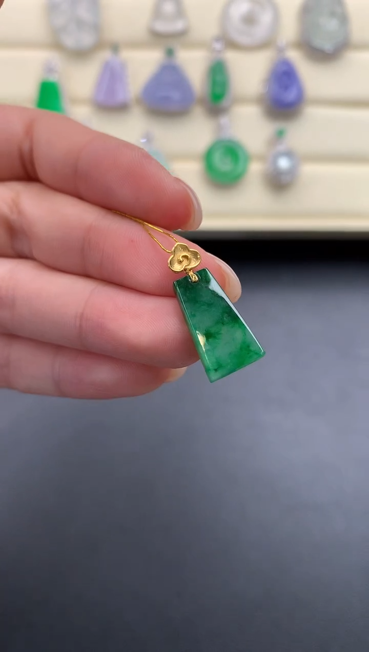 【闪购商品】翡翠颈饰18K金镶嵌Q183    