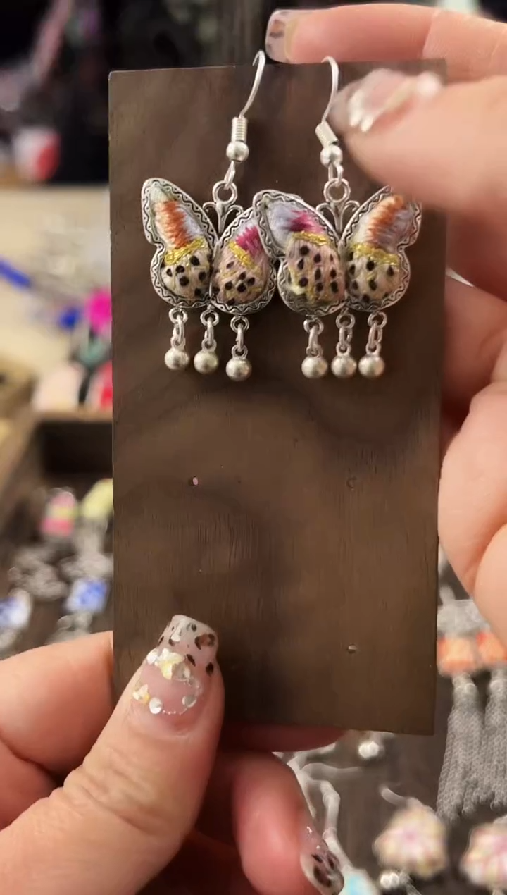 【闪购商品】织绣民族风老绣饰品153