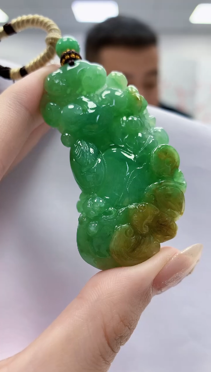 未镶嵌定制翡翠4898jw-毛货挂件110