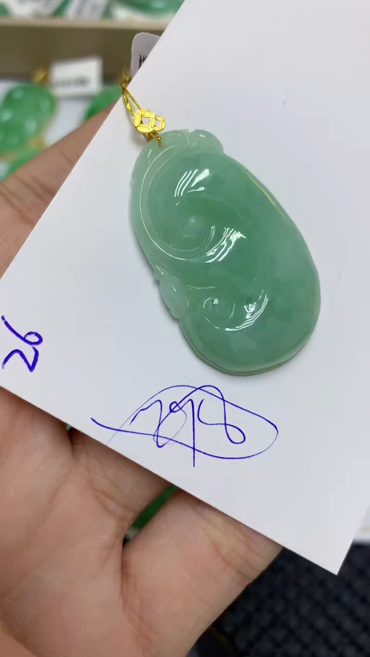 颈饰18K金镶嵌翡翠缅甸A货翡翠 