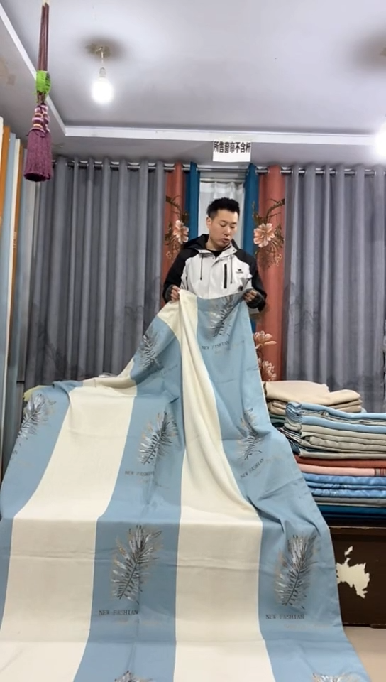 布成品窗帘   1.7-2.55