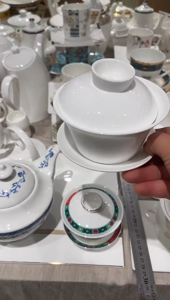 骨瓷隆达骨瓷白瓷三件盖碗无底标