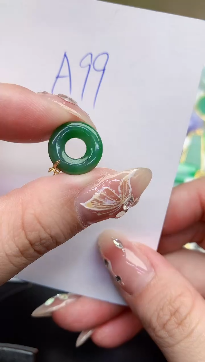 【闪购商品】翡翠颈饰18K金镶嵌0000000000