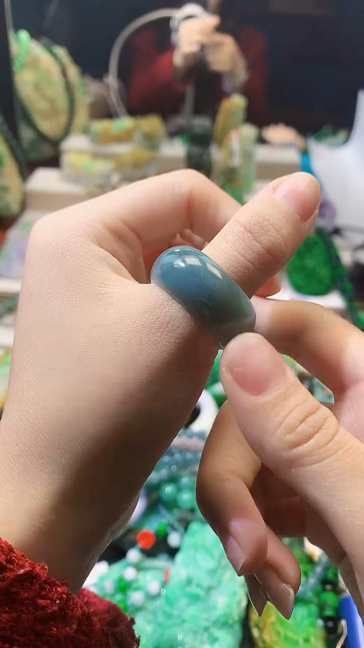 颈饰未镶嵌翡翠天然缅甸a货翡翠23